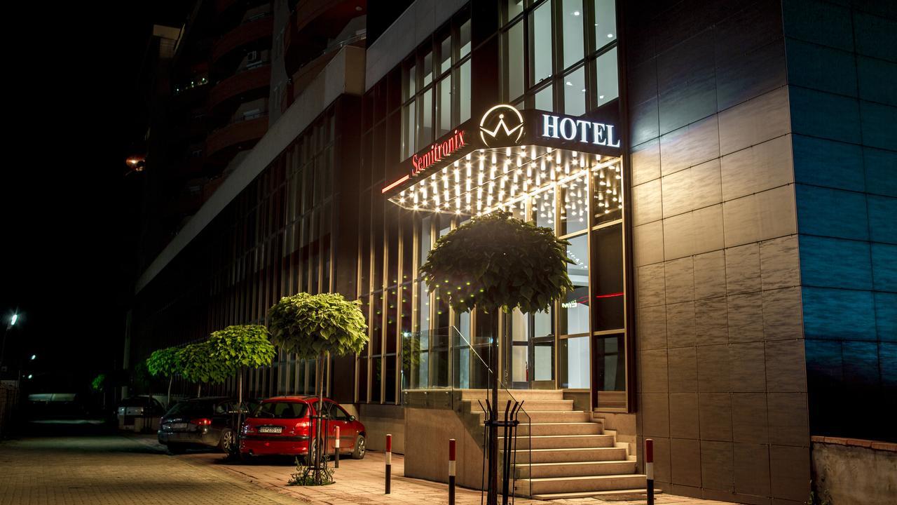 Semitronix Hotel Prishtina 프리슈티나 외부 사진