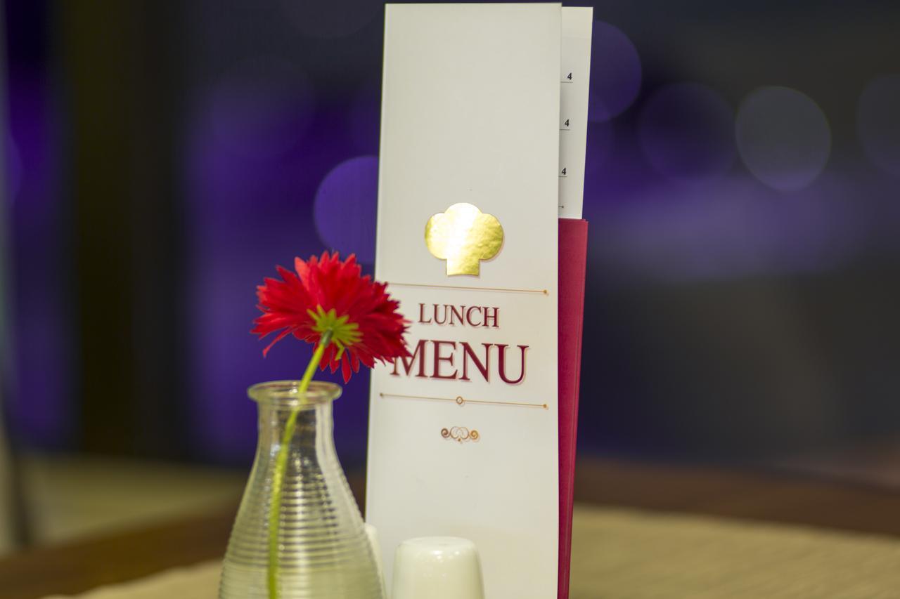 Semitronix Hotel Prishtina 프리슈티나 외부 사진