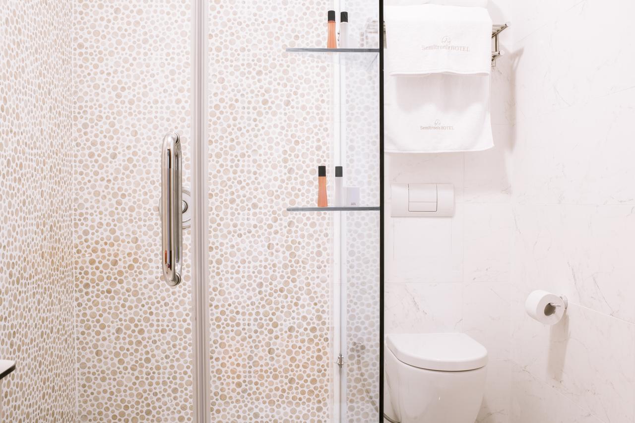 Semitronix Hotel Prishtina 프리슈티나 외부 사진