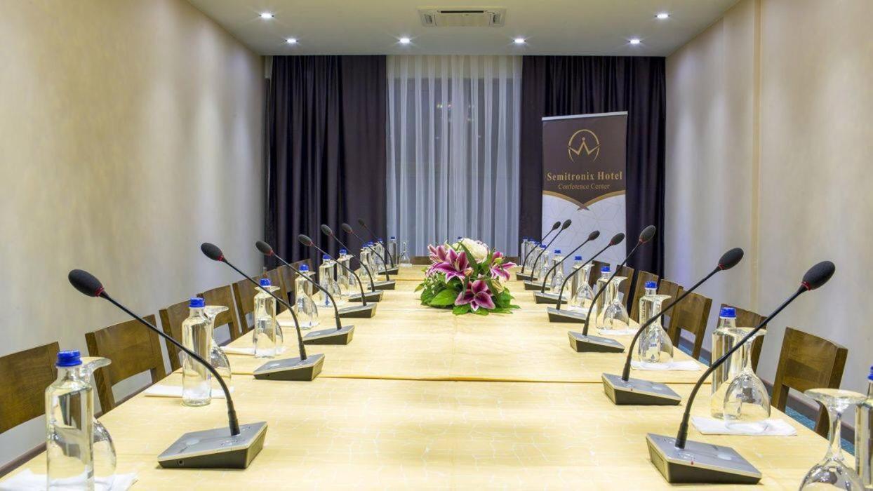 Semitronix Hotel Prishtina 프리슈티나 외부 사진